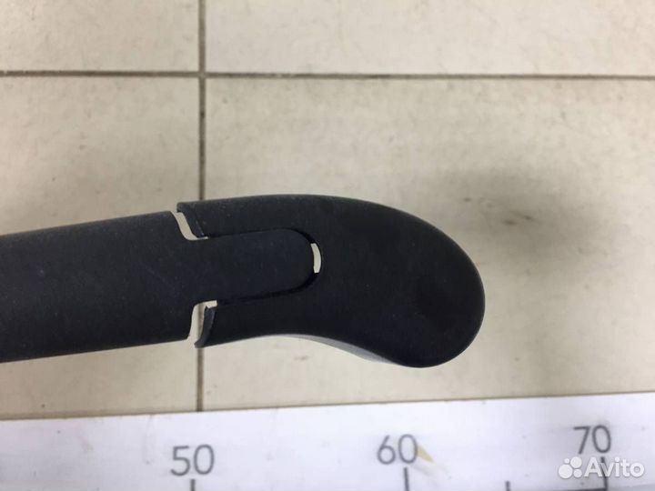 Поводок стеклоочистителя задний Hyundai i30 GD 201