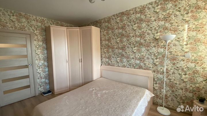 Продам шкаф угловой