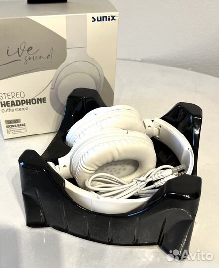 Проводные наушники с микрофоном