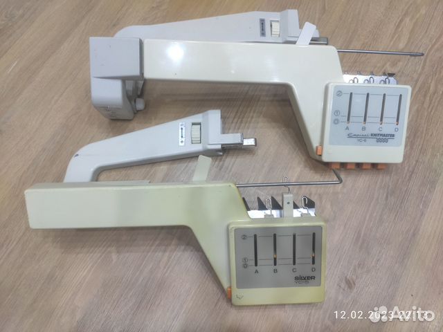 Два сменника цвета для вязальной машины