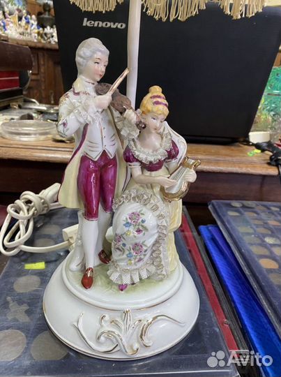 Лампа настольная винтаж дама и ковалер