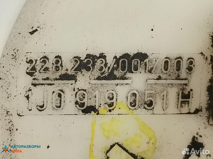 Насос топливный Volkswagen Golf 3 1999 1J0919087J