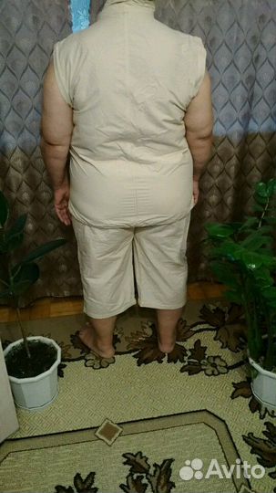 Женский костюм