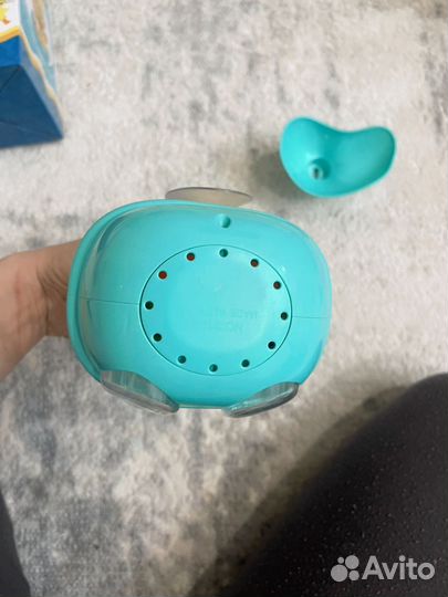 Танцующий динозавр и утка для ванной