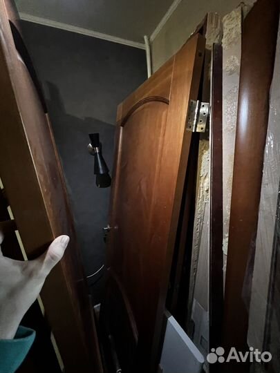 Межкомнатные двери бу с коробкой 7шт