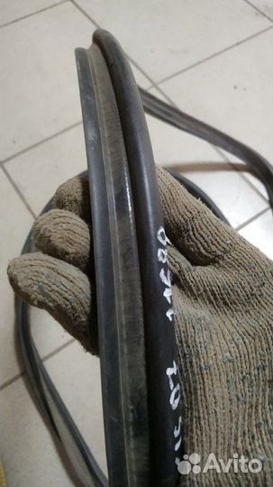 Уплотнитель багажника Toyota Avensis II 2003-2008