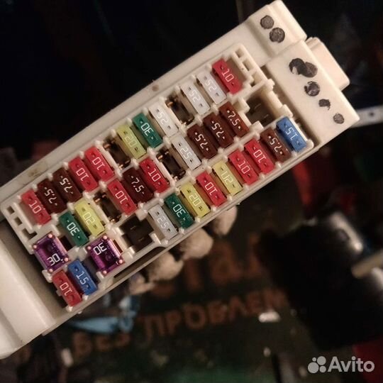 Блок предохранителей Прадо 150