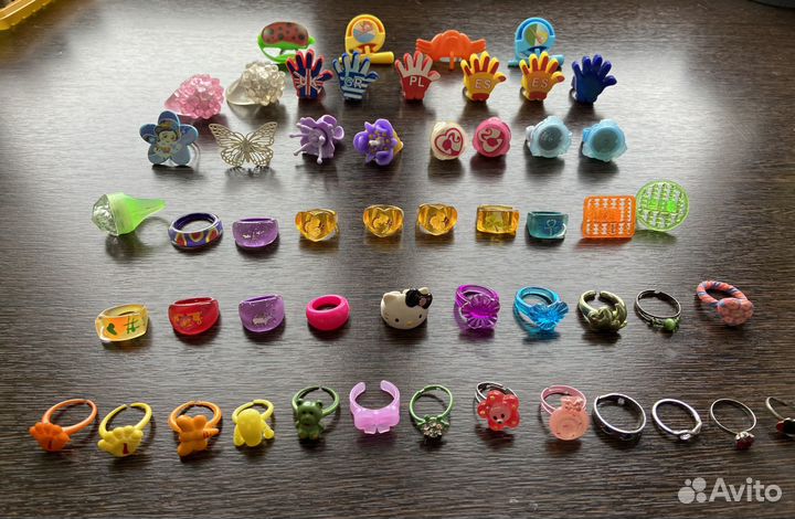 Игрушки из Киндер яиц