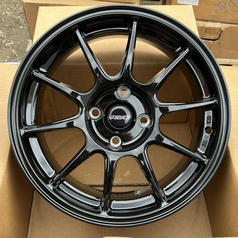 Литые диски Sakura Wheels 181 7×R15 4×100
