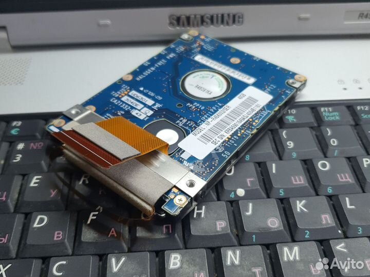 Samsung np-r45 ноутбук 14