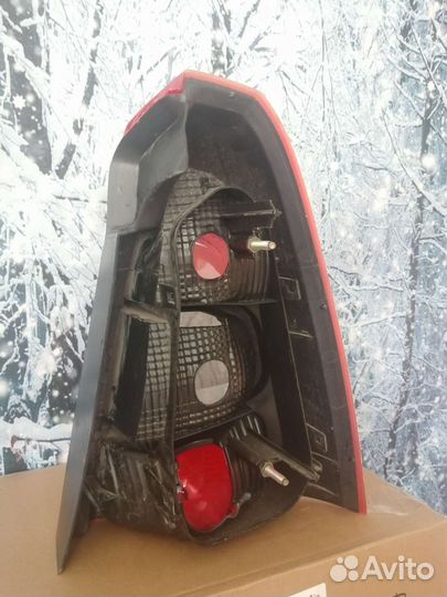 Задний фонарь на renault logan 1