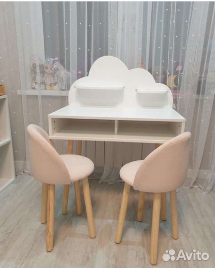 Детский стол и стул