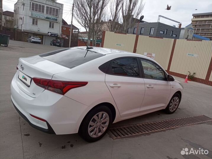 Hyundai Solaris 1.6 AT, 2019, 215 000 км