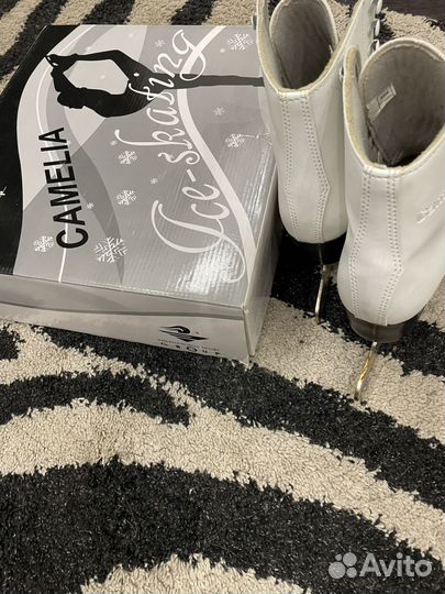 Коньки фигурные,размер 40