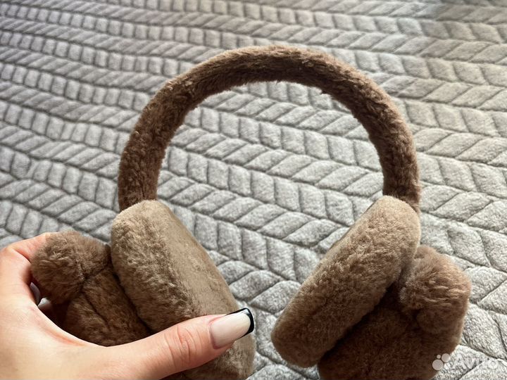 Меховые наушники