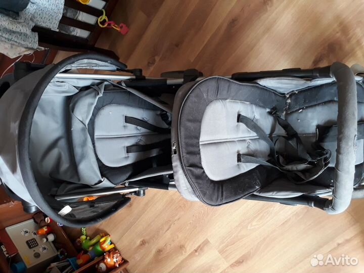 Коляска Chicco together twin для погодок