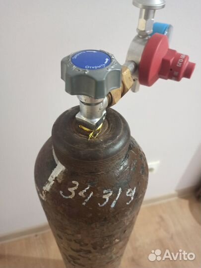Баллон для гелия 10 л с редуктором и подставкой