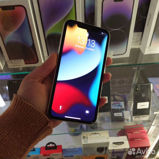 iPhone 11, 64 ГБ
