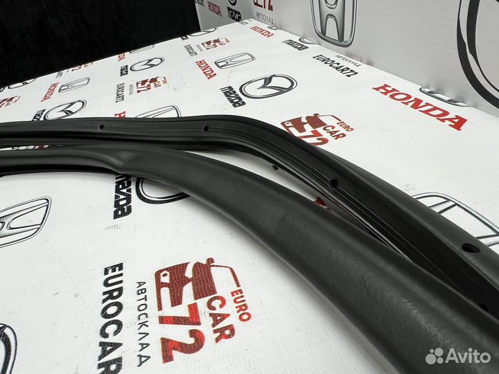 Уплотнитель двери задний Mazda CX-5 KF 2017-2024