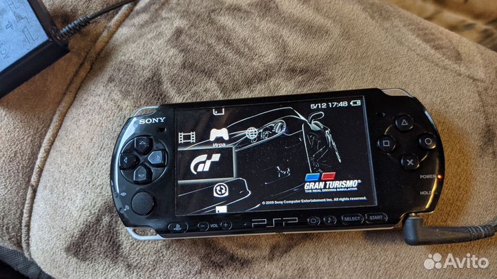 Sony PSP 3008 прошитая c играми