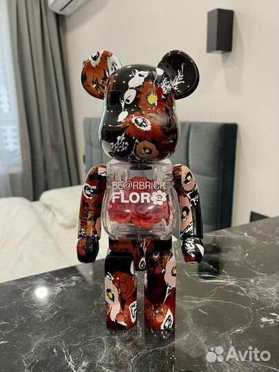 Мишка Bearbrick Flora