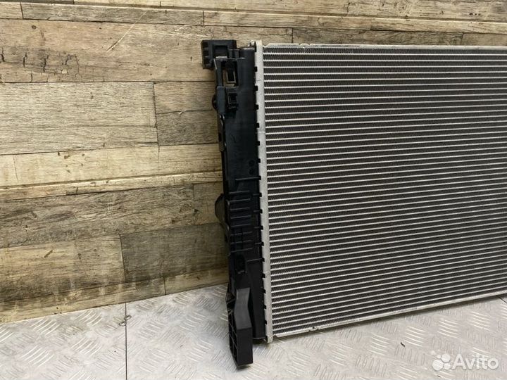 Радиатор охлаждения двигателя Bmw 520D touring VAN