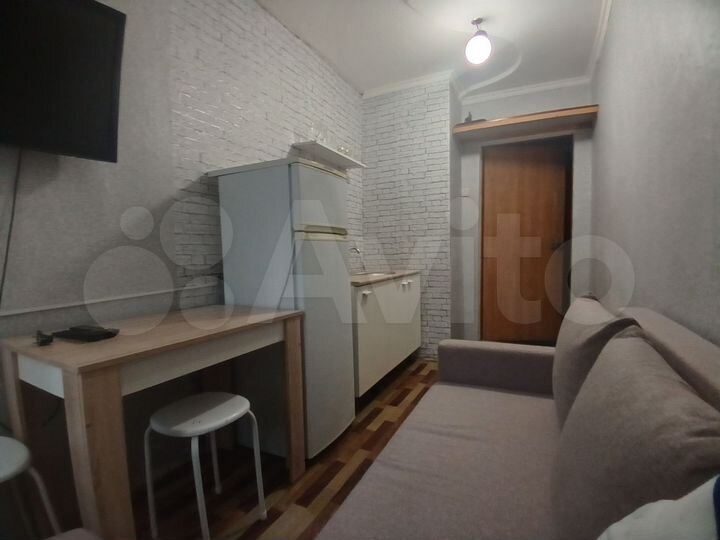 Комната 15 м² в 6-к., 1/2 эт.