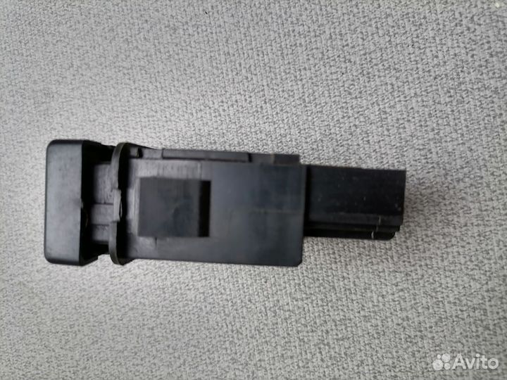 Кнопка открывания багажника для Haima 3 2010-2013