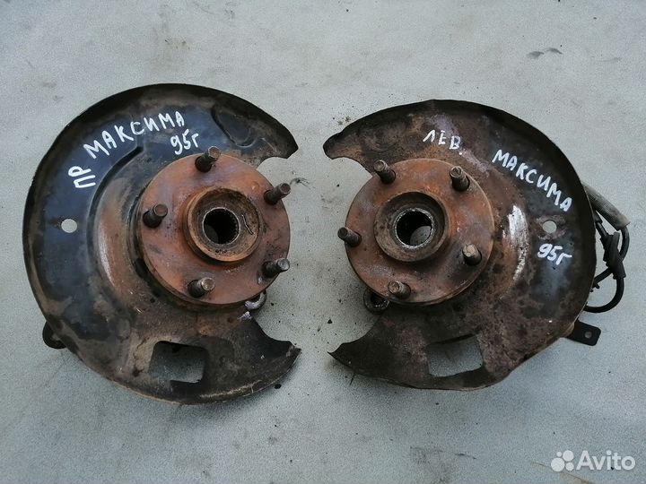 Кулак поворотный передний для Nissan Maxima (A32)