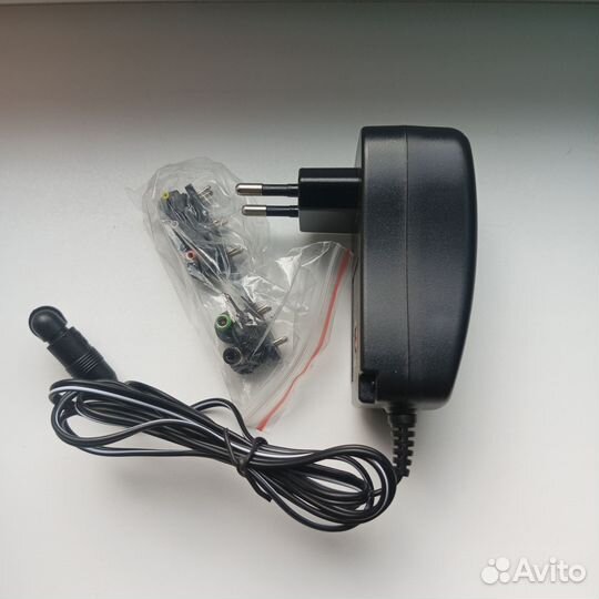 Универсальный адаптер новый