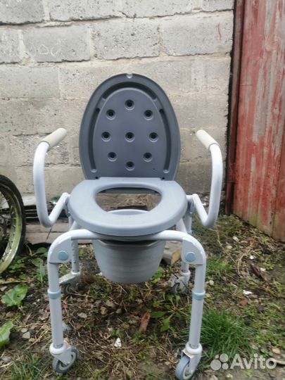 Стульчик туалет для инвалидов