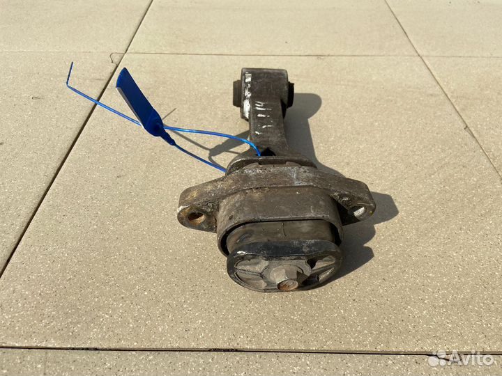 Подушка кпп Hyundai Solaris