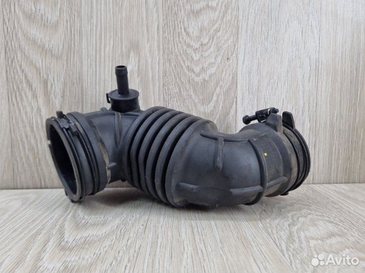 Патрубок воздушного фильтра Hyundai Solaris 2