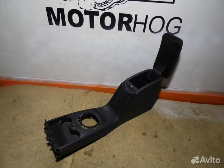 Подлокотник Рено Меган 2