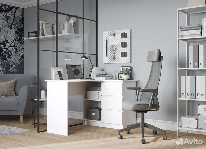 Угловой письменный стол