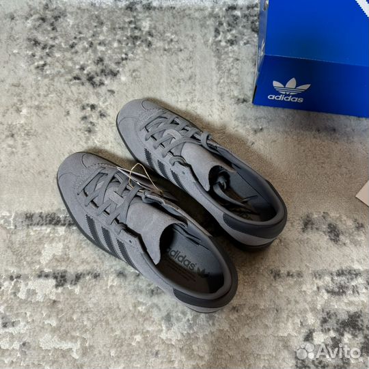 Кроссовки Adidas Originals Stadt новые 8,5UK