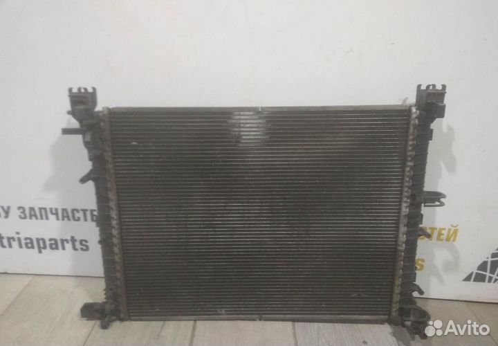Радиатор охлаждения бу Renault Kaptur OEM 21410804