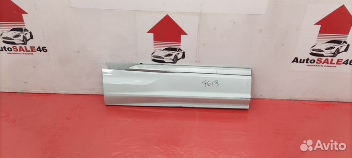 Накладка двери задней правой Audi Q7 2