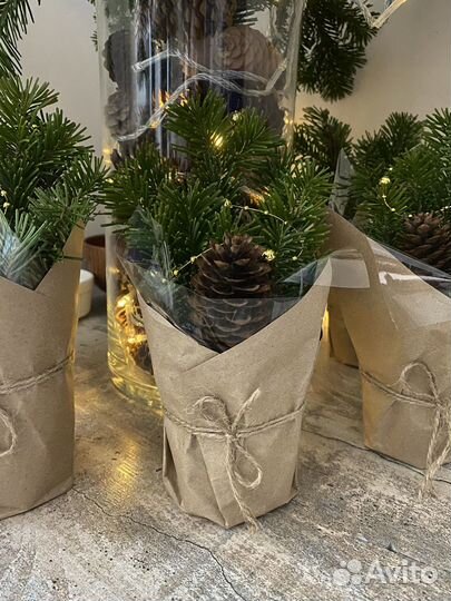 Новогодняя композиция из живой ели