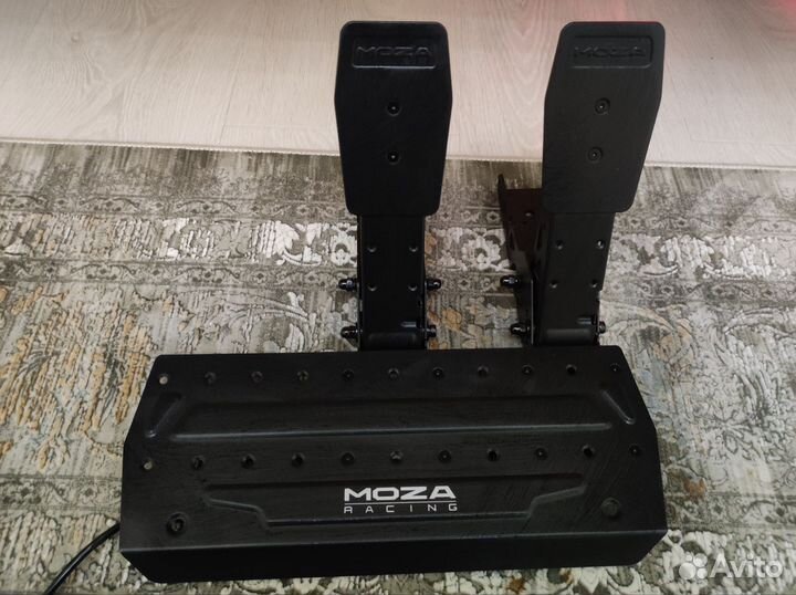 Игровой руль 900 градусов Moza r5 v2