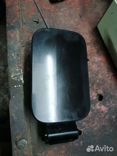 Лючок бензобака сценик 2