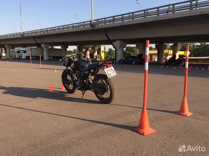 Мотоинструктор, Мотошкола