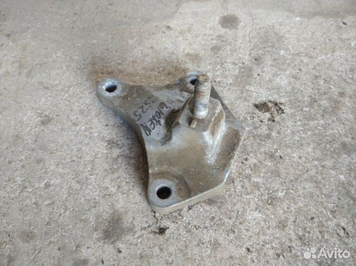 Кронштейн кпп, верх Ford Fusion 2002-2012