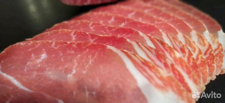 Сыровяленый окорок