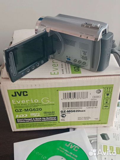 Цифровая видеокамера JVC