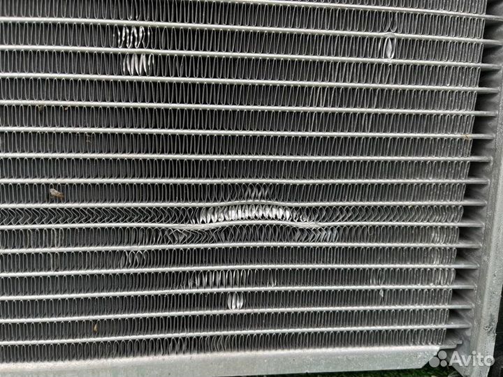 Радиатор охлаждения двигателя Volvo Xc90 02-14