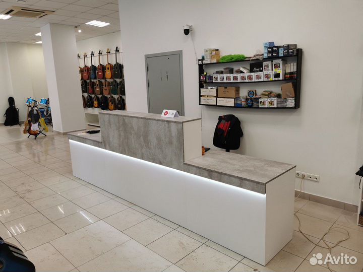 Стойка ресепшн