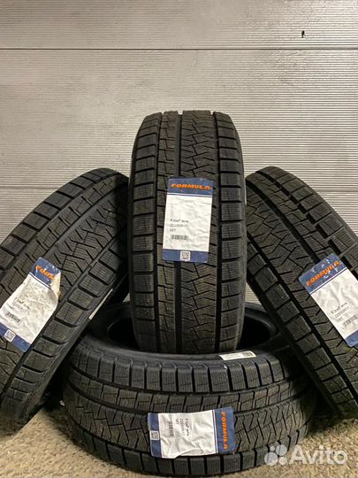 Pirelli Formula Ice FR 215/60 R16 99