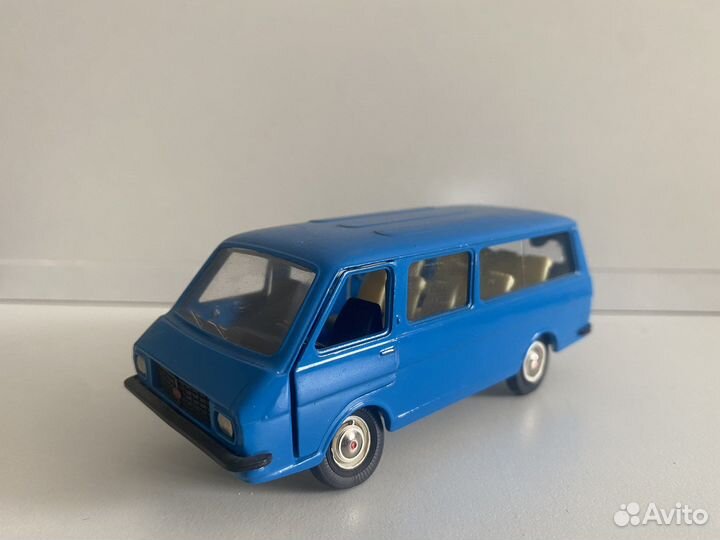 Модель Раф Синий А18