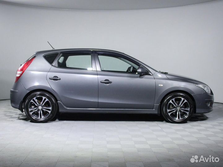 Hyundai i30, 2010